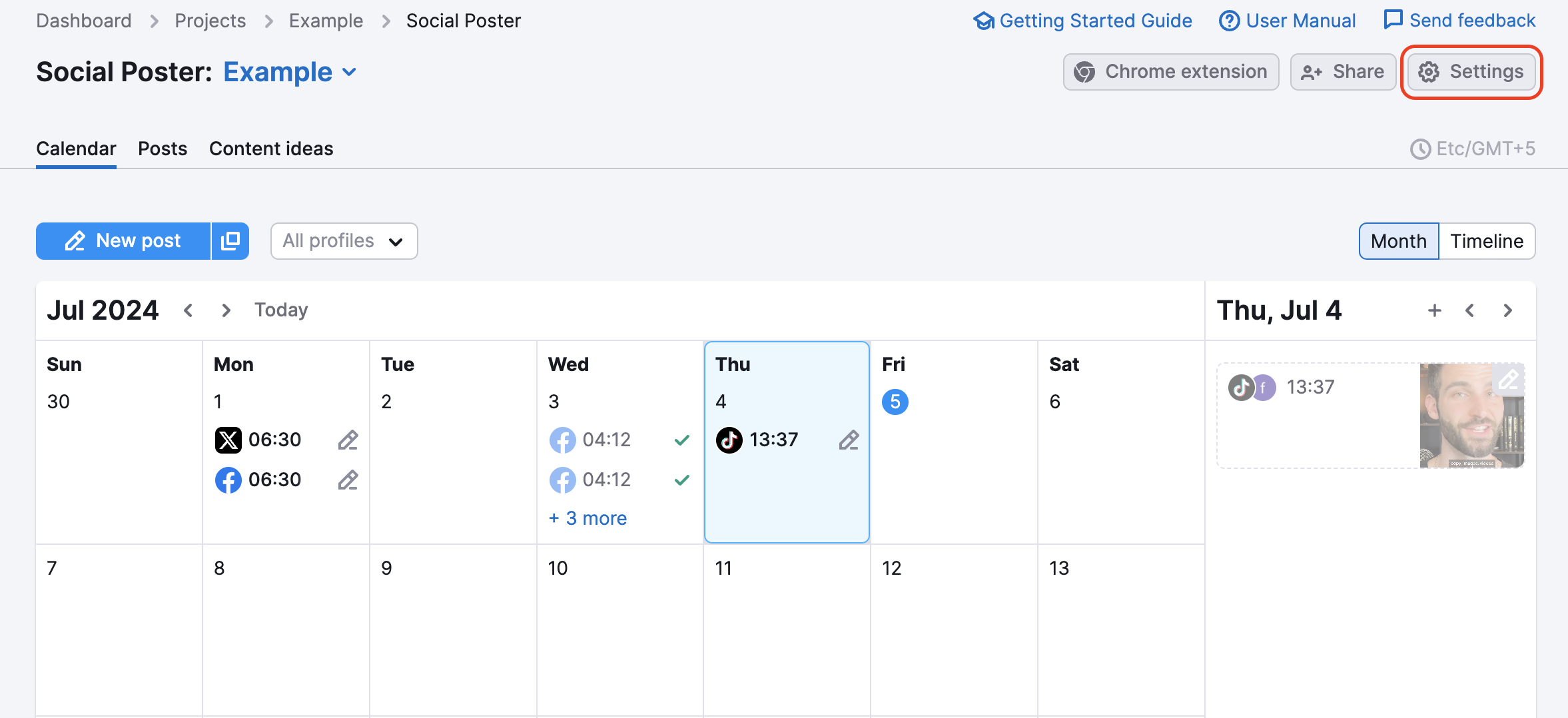 Calendar tab in Social Poster. In the top right corner, the Settings buttons is highlighted.